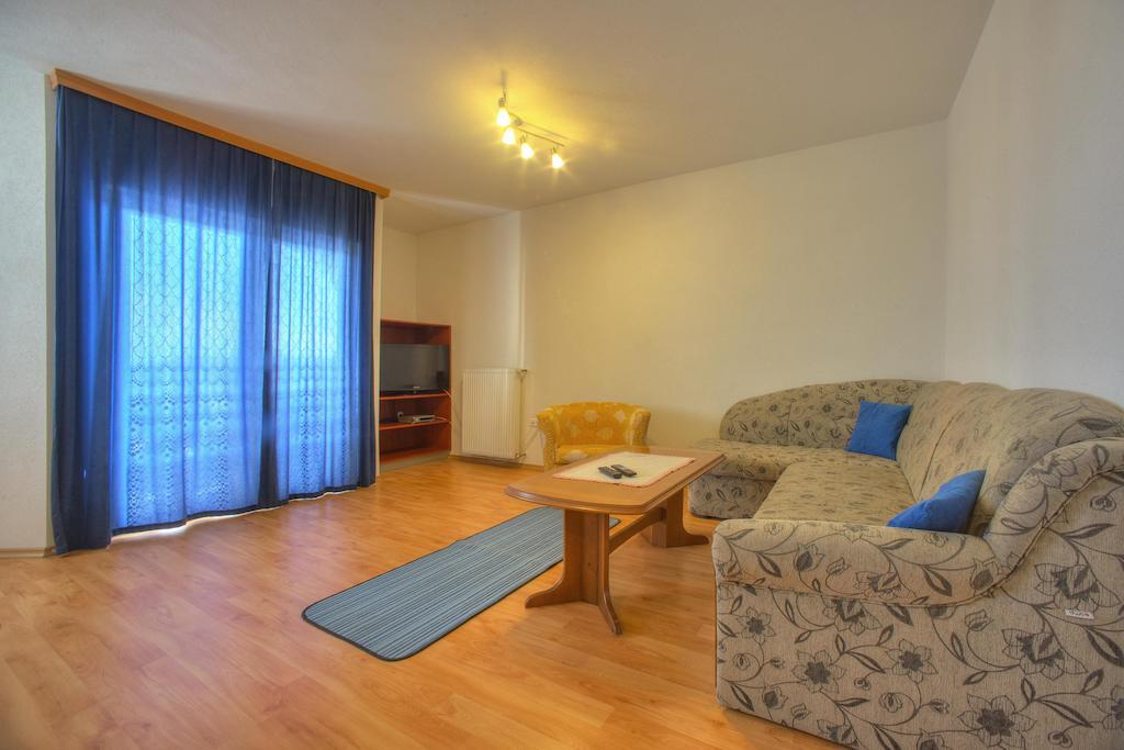 Apartments Peran Šibenik Zimmer foto