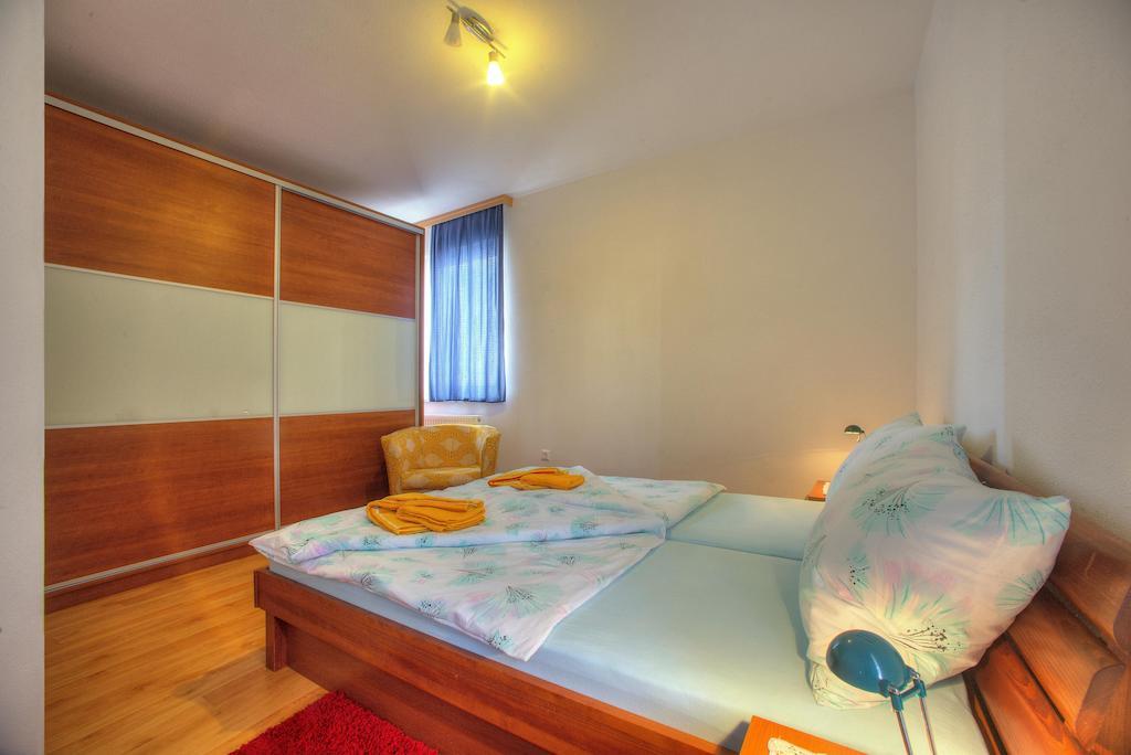 Apartments Peran Šibenik Zimmer foto